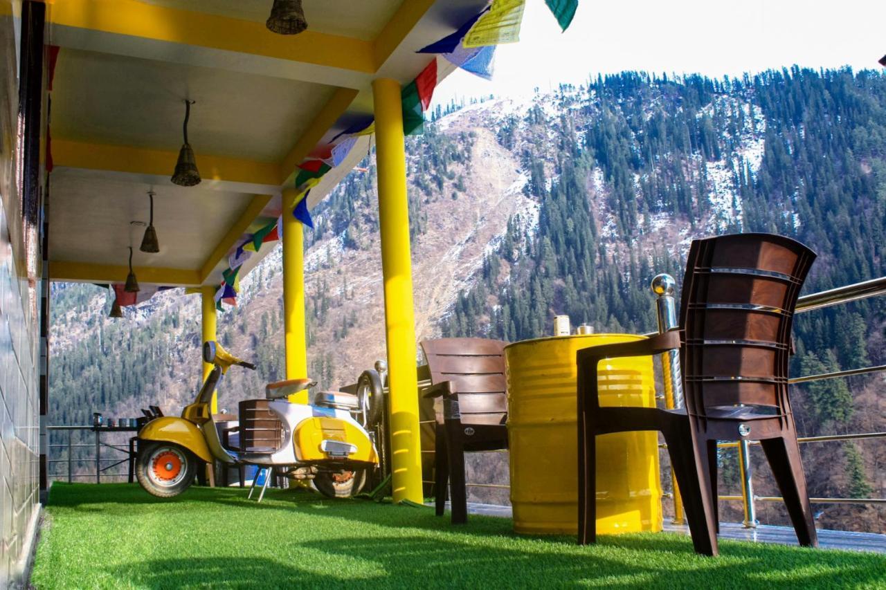 Nomads Hostel Tosh Exterior photo