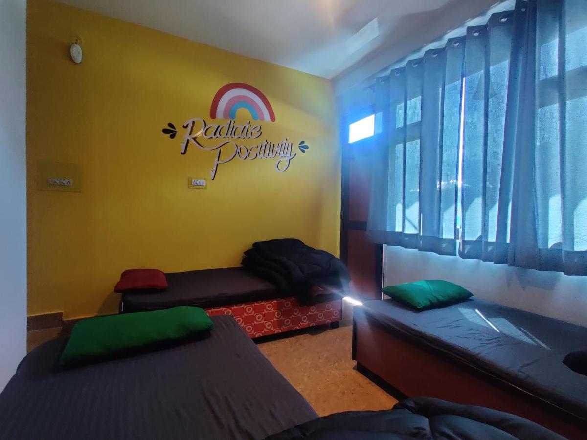 Nomads Hostel Tosh Exterior photo